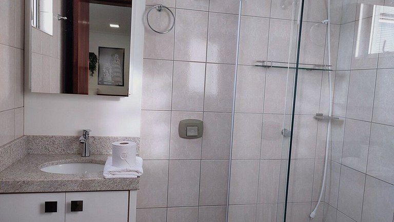 Lindo Studio/Cama KingSize/Centro/Garagem/Wifi