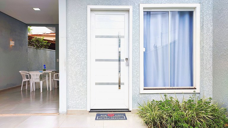 Linda Casa novíssima próxima Cataratas/Aeroporto/wifi/garage