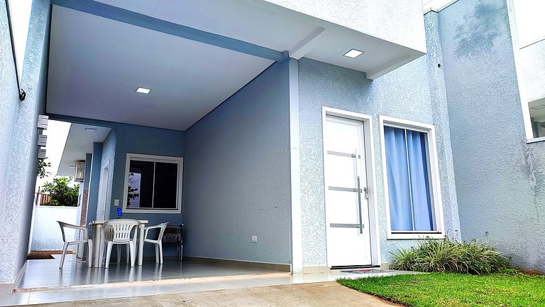 Linda Casa novíssima próxima Cataratas/Aeroporto/wifi/garage
