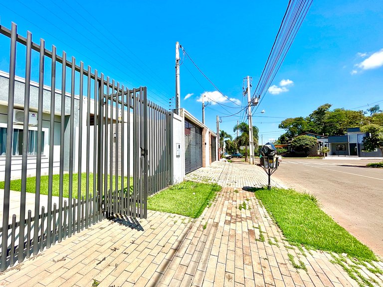Casa piscina prox Cataratas e aeroporto