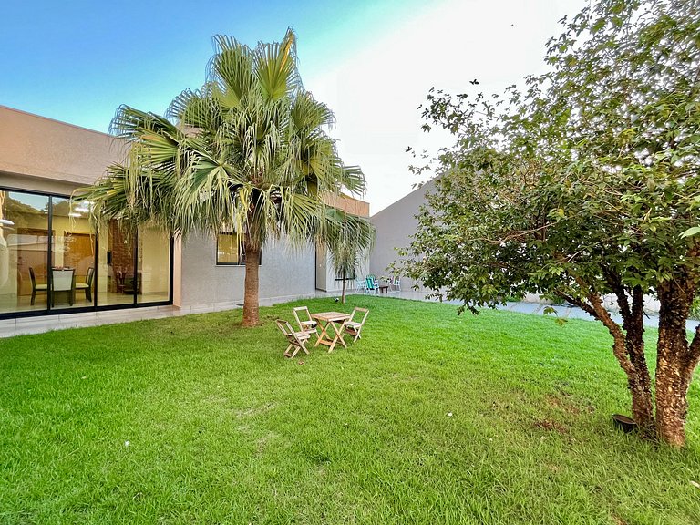 Casa Nova quintal amplo prox Cataratas e Centro