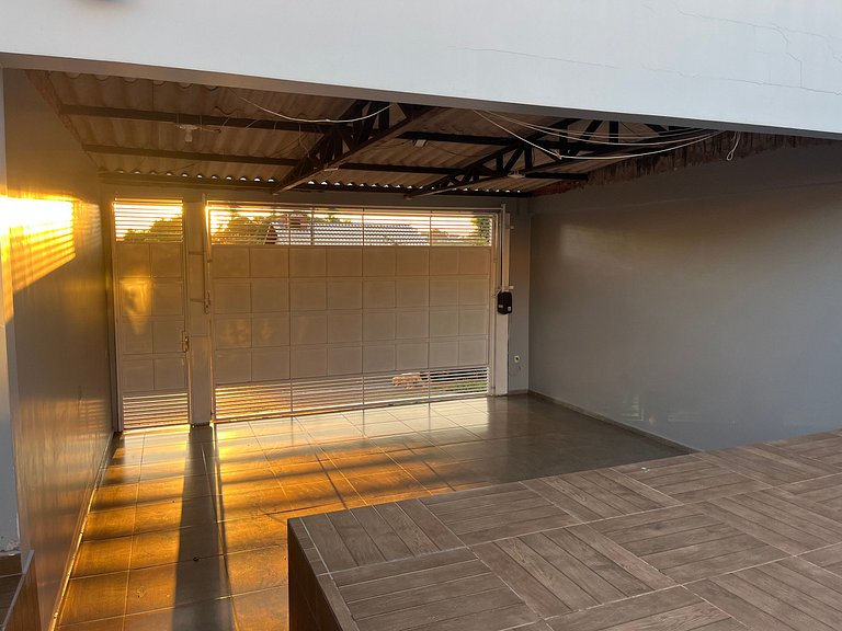 Casa com Piscina Ótima Localização para tudo