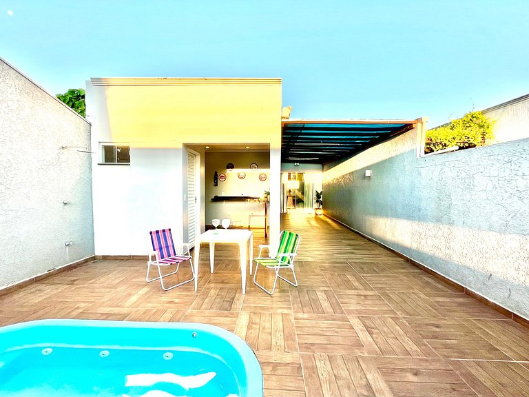 Casa com Piscina Ótima Localização para tudo