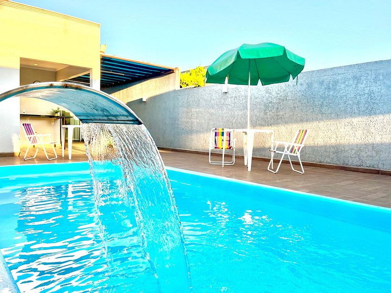Casa com Piscina Ótima Localização para tudo