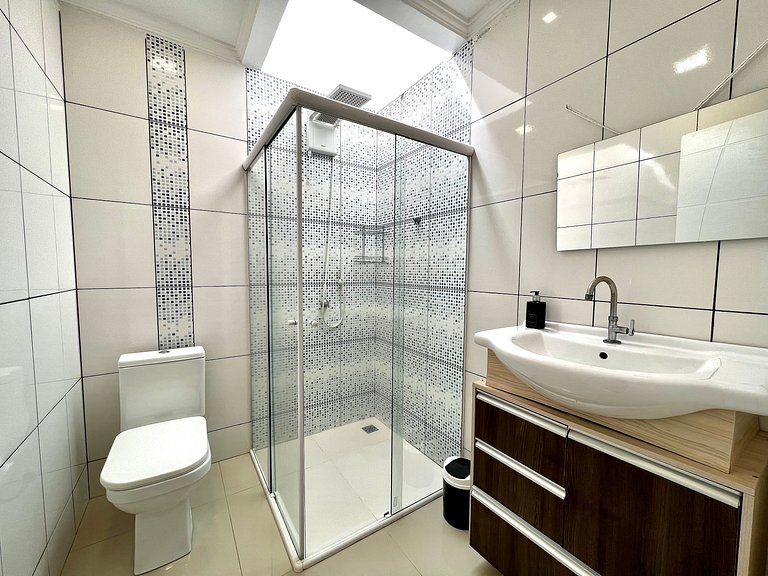 Casa com Piscina Ótima Localização para tudo