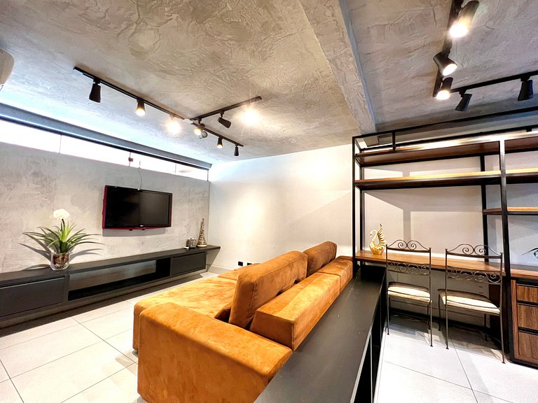 Casa com Piscina e churrasqueira 5 min do Centro