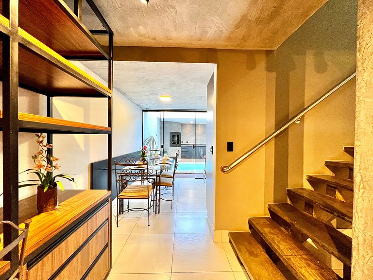 Casa com Piscina e churrasqueira 5 min do Centro