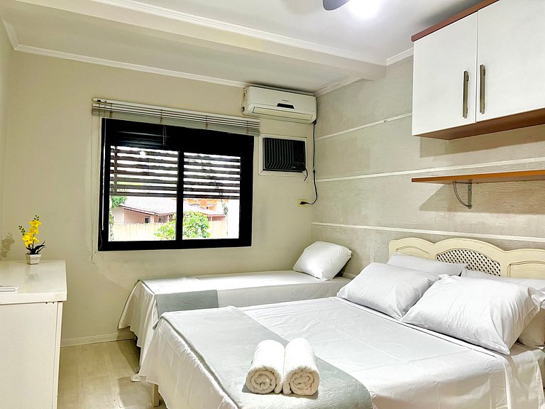 Casa com Piscina e churrasqueira 5 min do Centro