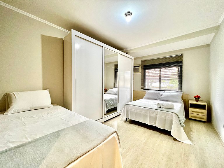 Casa com Piscina e churrasqueira 5 min do Centro