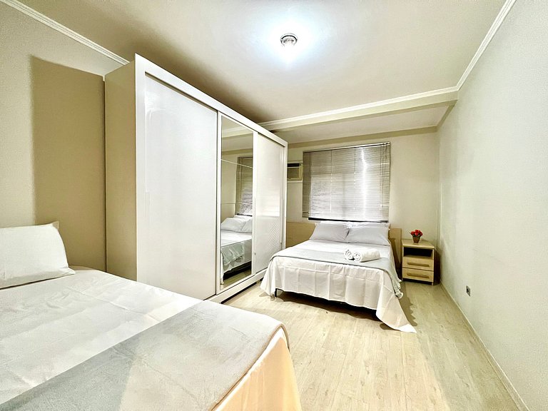 Casa com Piscina e churrasqueira 5 min do Centro