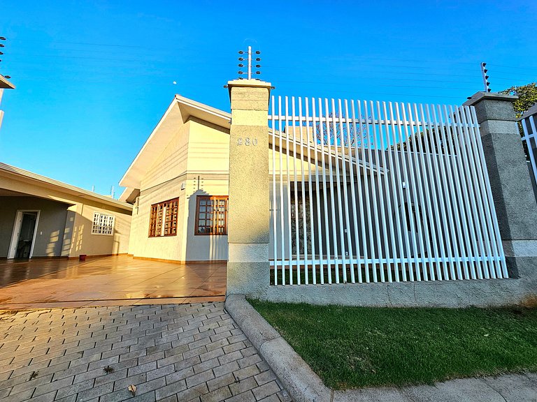 Casa Bairro Nobre prox Cataratas e Centro