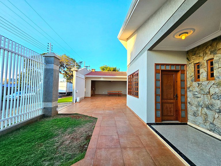 Casa Bairro Nobre prox Cataratas e Centro