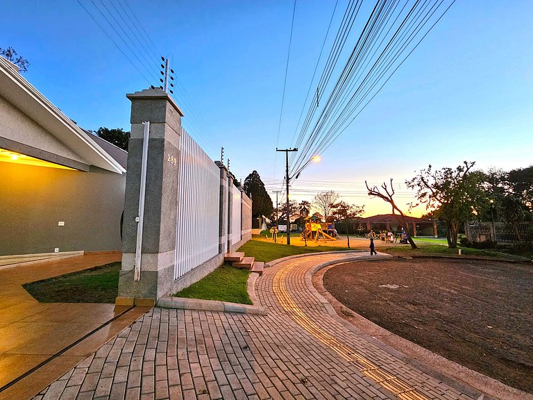 Casa Bairro Nobre prox Cataratas e Centro