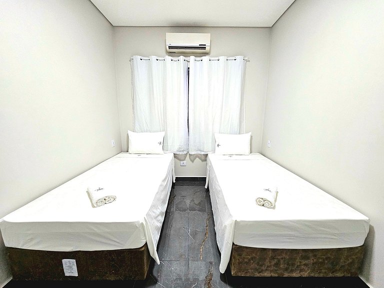 Casa Nova com 3 quartos / Churrasqueira / Banheira prox Cata