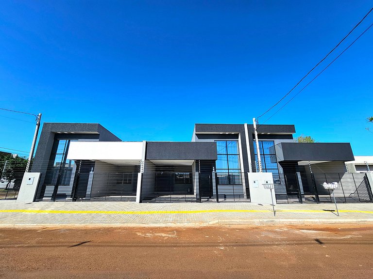 Casa 176 NOVA c banheira prox Cataratas e Argentin