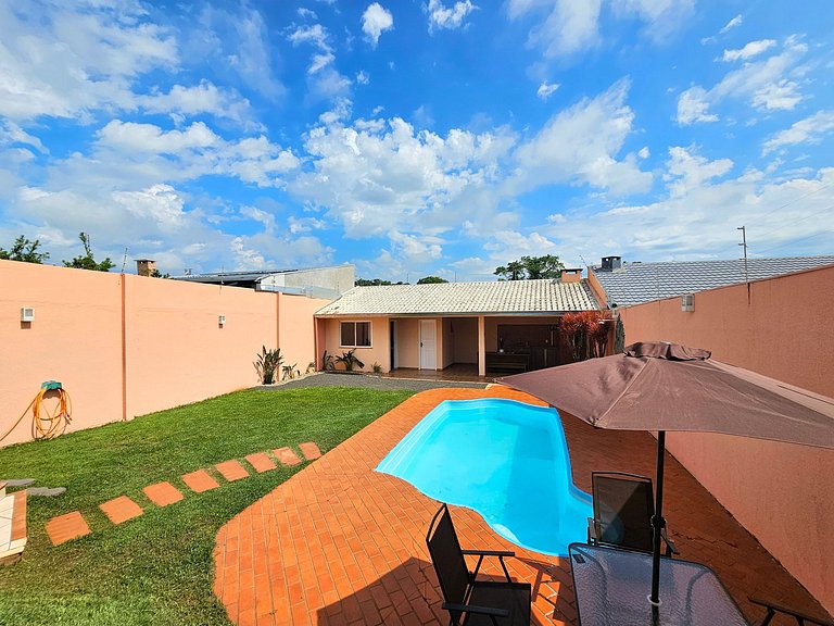 Casa 4 quartos Piscina prox Paraguai e Itaipu