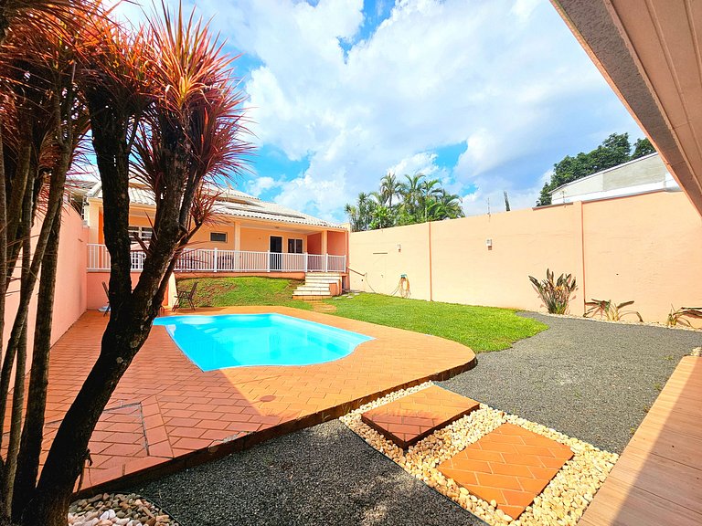 Casa 4 quartos Piscina prox Paraguai e Itaipu