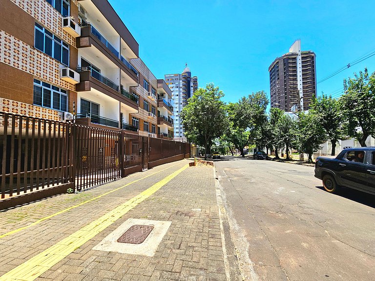Apt Centro de Foz, para até 8 pessoas com garagem