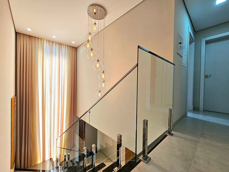 Casa Alto Padrão Novíssima 3 quartos