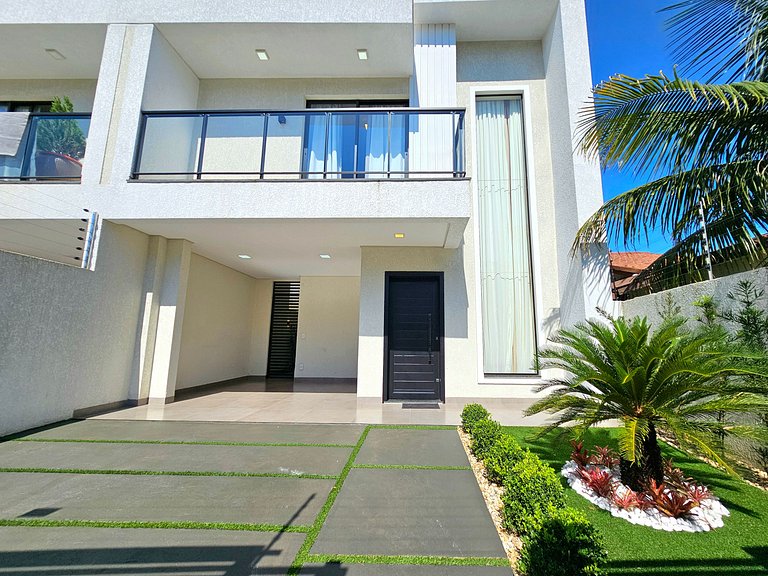 Casa Alto Padrão Novíssima 3 quartos