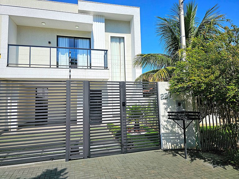 Casa Alto Padrão Novíssima 3 quartos