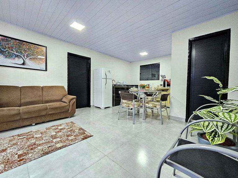 Casa 3 quartos com 6 camas - bairro tranquilo