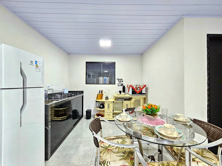 Casa 3 quartos com 6 camas - bairro tranquilo
