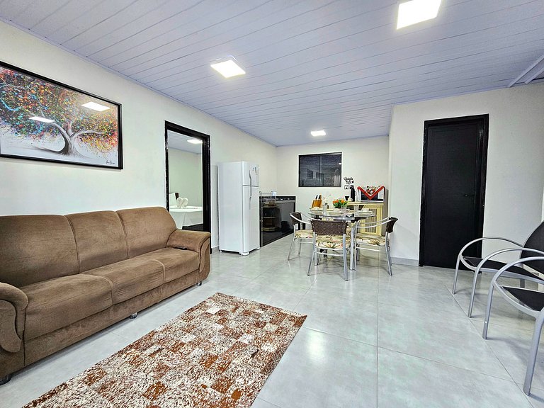 Casa 3 quartos com 6 camas - bairro tranquilo