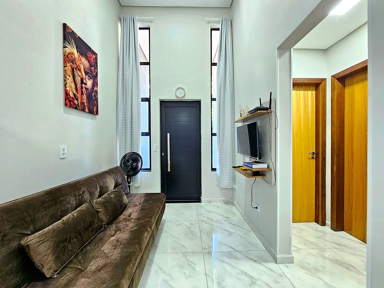 Casa NOVA para 06 pessoas prox Centro e Cataratas