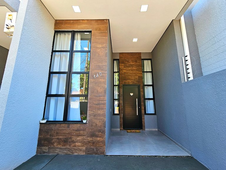 Casa NOVA para 06 pessoas prox Centro e Cataratas