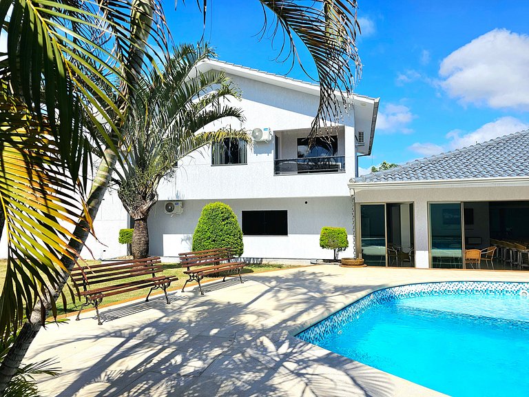 Casa 6 quartos Padrão TOP area nobre prox atrativo