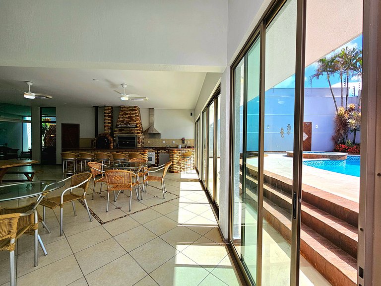 Casa 6 quartos Padrão TOP area nobre prox atrativo
