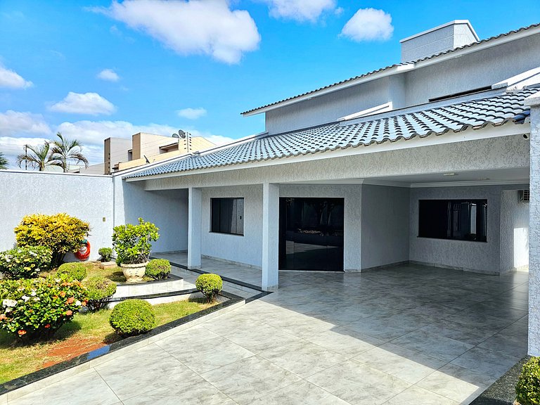 Casa 6 quartos Padrão TOP area nobre prox atrativo