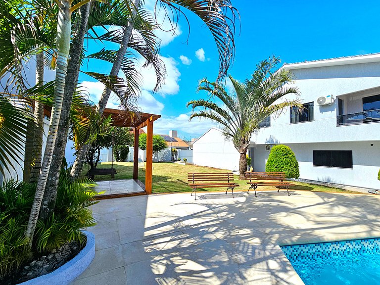 Casa 6 quartos Padrão TOP area nobre prox atrativo