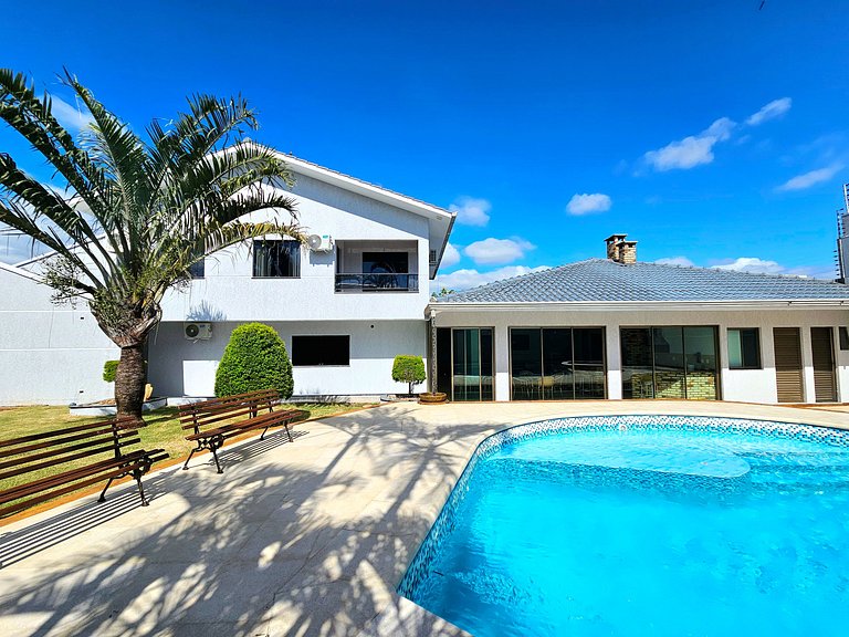 Casa 6 quartos Padrão TOP area nobre prox atrativo