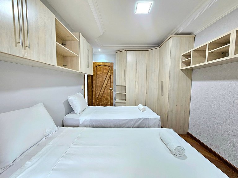 Casa 6 quartos Padrão TOP area nobre prox atrativo