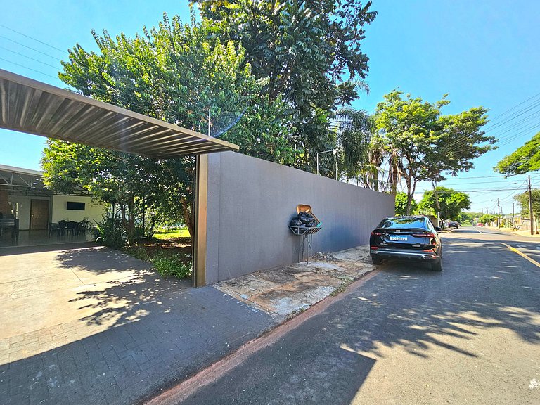 Casa 2 quartos 2 banheiros em meio a Área Verde