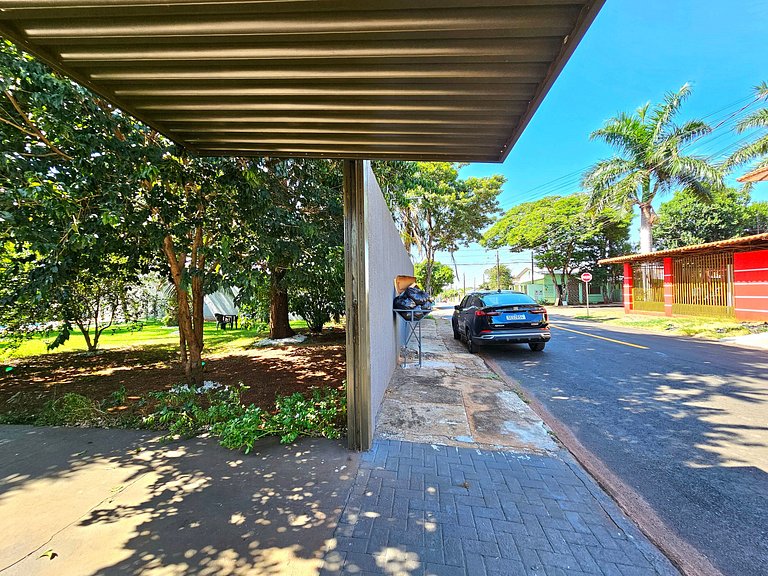 Casa 2 quartos 2 banheiros em meio a Área Verde