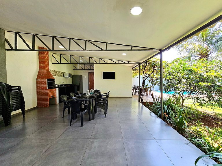 Casa 2 quartos 2 banheiros em meio a Área Verde