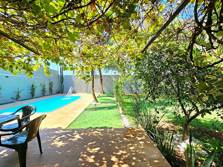 Casa 2 quartos 2 banheiros em meio a Área Verde