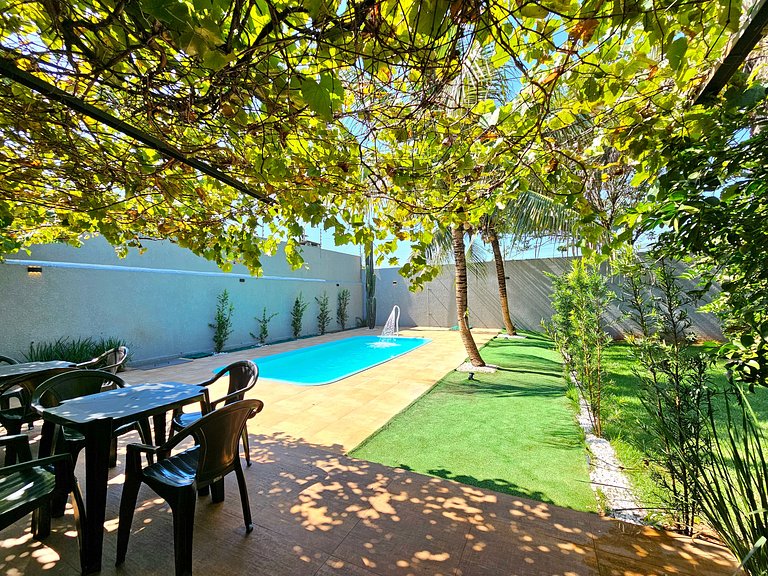 Casa 2 quartos 2 banheiros em meio a Área Verde