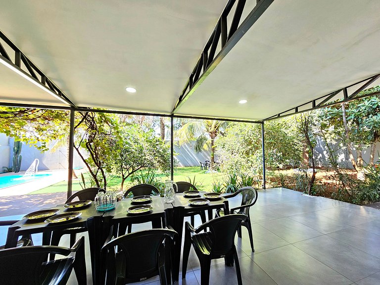Casa 2 quartos 2 banheiros em meio a Área Verde