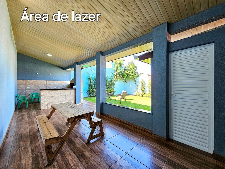 Casa Familiar Espaço Amplo com churrasqueira