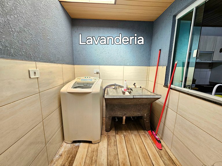 Casa Familiar Espaço Amplo com churrasqueira
