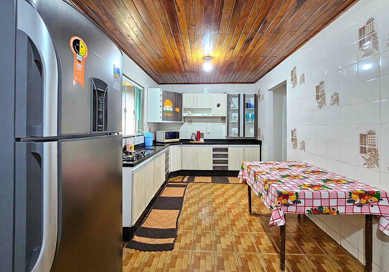 Casa Familiar Espaço Amplo com churrasqueira