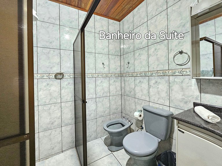 Casa Familiar Espaço Amplo com churrasqueira