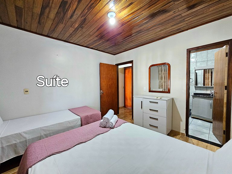 Casa Familiar Espaço Amplo com churrasqueira