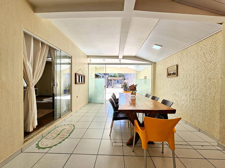Casa 4 quartos c Piscina ao lado do Paraguai