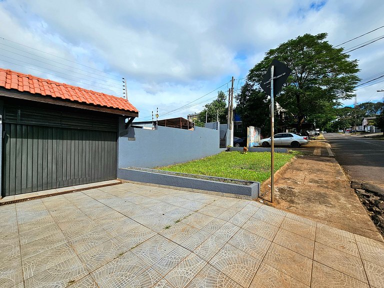 Casa Familiar 3 quartos c Piscina prox centro