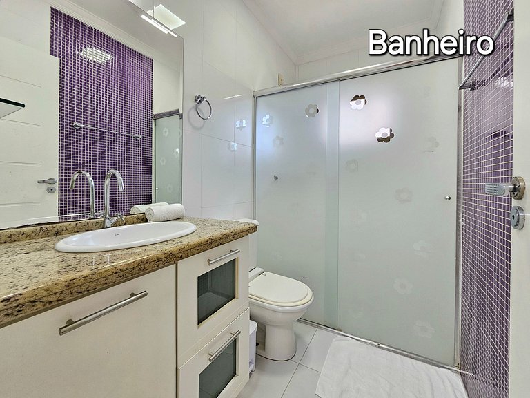 No Centro 9 pessoas com Piscina e Churrasqueira